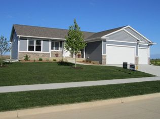908 Wood Lily Rd, Solon, IA 52333