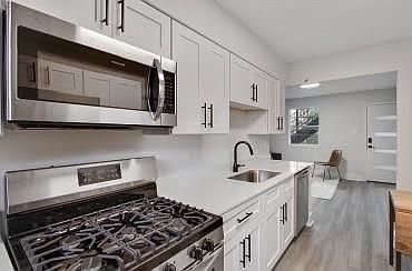 4th image of 912 4th St #103