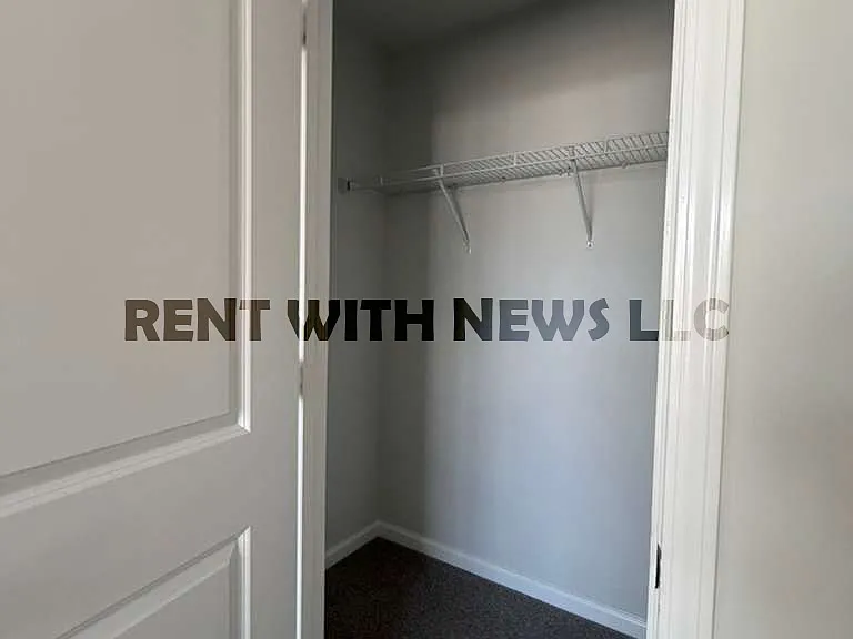 115 Hunston Dr — Photo 24