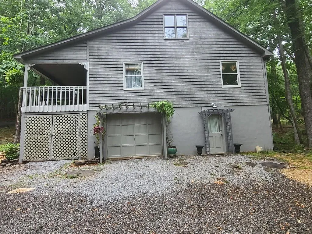 2 bed, 2.0 bath, 1620 sqft, $2,295 — Photo 2