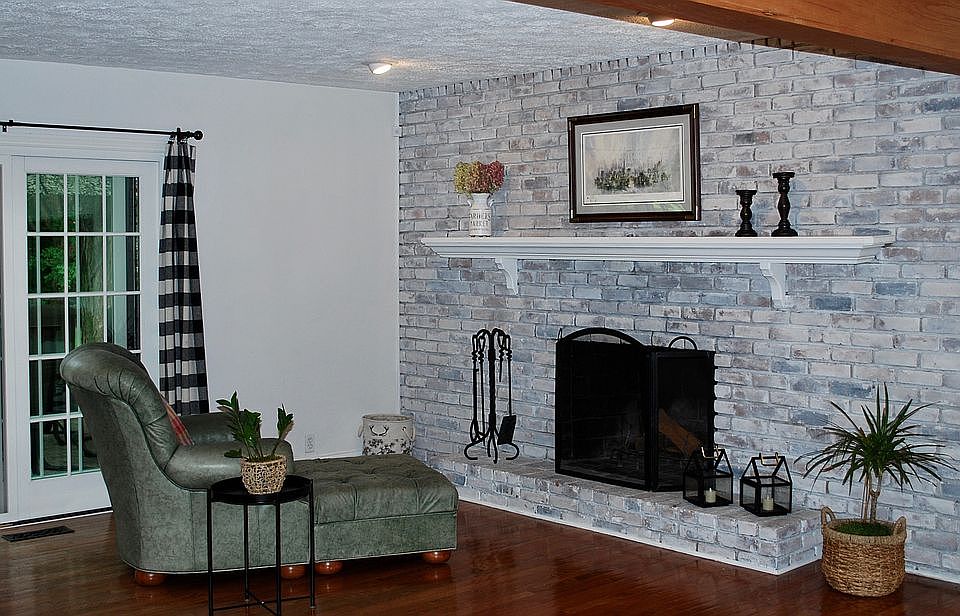 2nd image of 2640 Alveston Dr