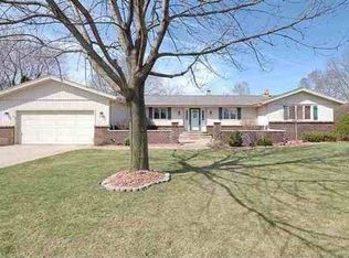 1029 Park Ridge Rd, Janesville, WI 53546