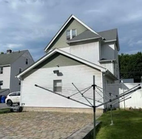 121 Monhagen Ave #B — Photo 2