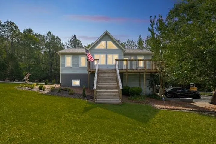 5 bed, 2677 sqft, $2,900 — Photo 1