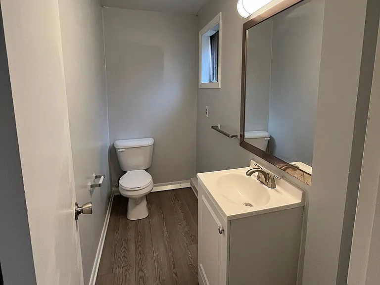 1200 Craigmont Dr — Photo 32