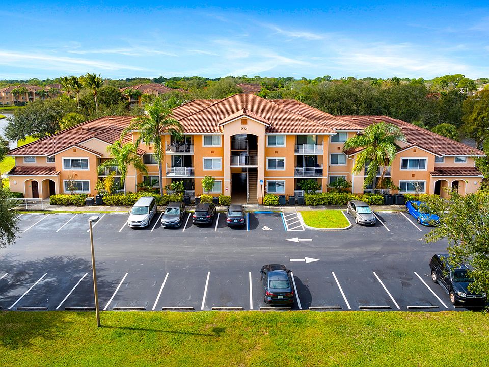 1st image of 231 SW PALM Drive #101