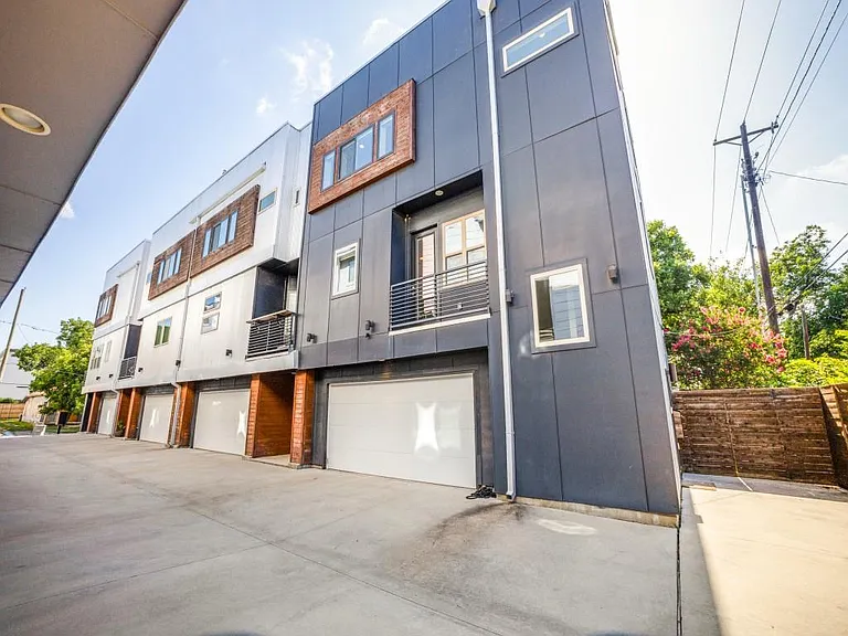 5714 Bryan Pkwy #D — Photo 1