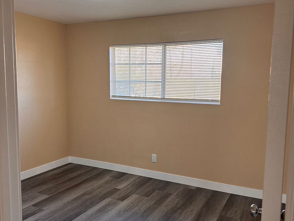 1st image of 14632 Bromley St