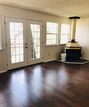 4th image of 713 Shadyview Dr