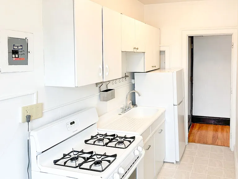St. Albans Flats — Photo 3