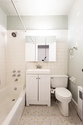 Rented by Compass | media 25