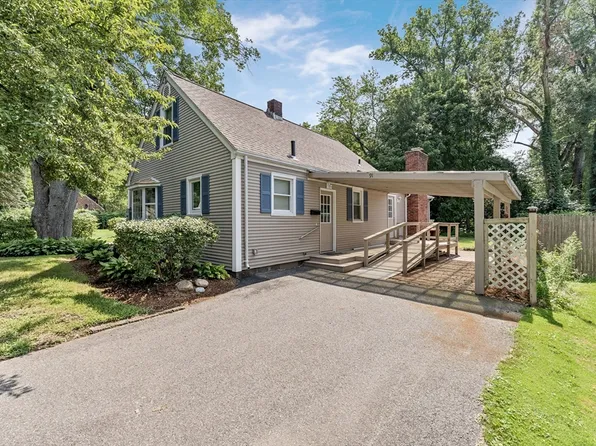 91 Carr Ave, Agawam, MA 01001