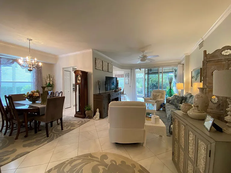 1455 Tiffany Ln #107 — Photo 5