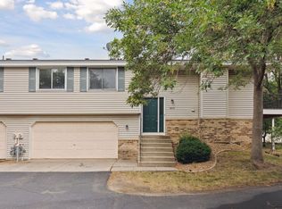 829 Evergreen Cir, Burnsville, MN 55337