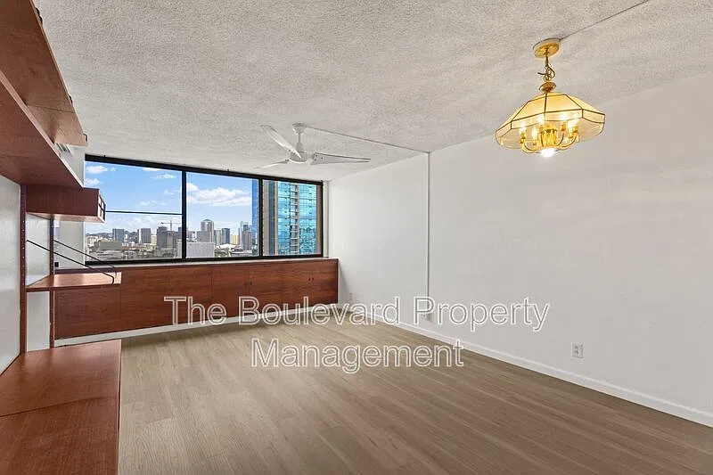 1 bed, 1.0 bath, 605 sqft, $2,450 — Photo 3