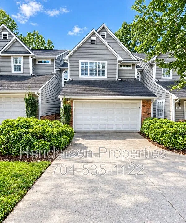 9038 Saint Thomas Ln