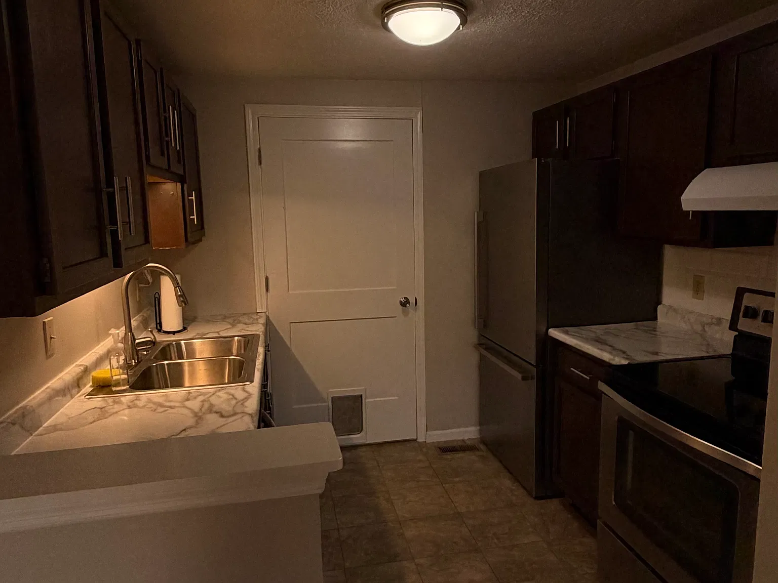 3 bed, 1100 sqft, $1,650 — Photo 4