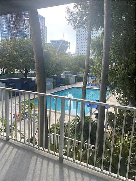 1st image of 800 N North Miami Blvd
