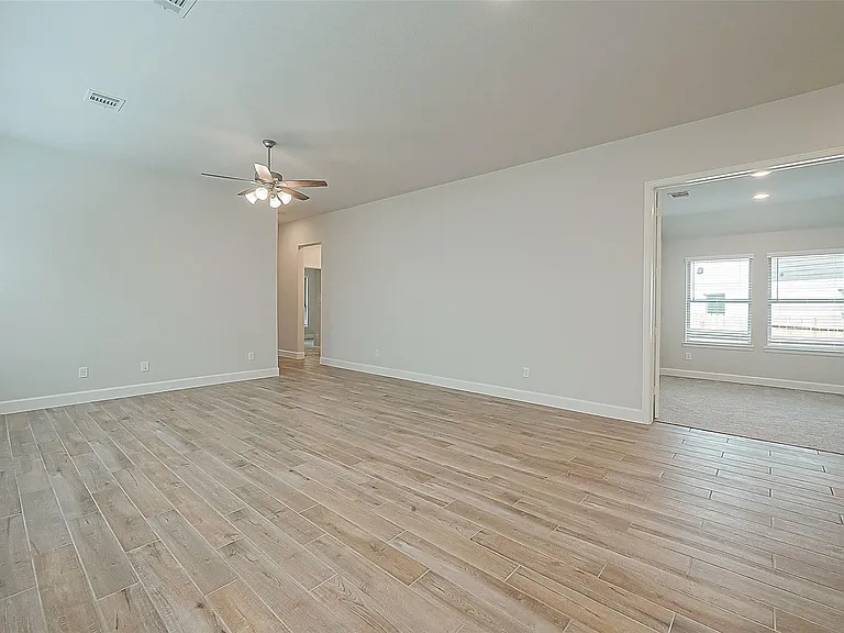 213 McCrea Ct — Photo 11