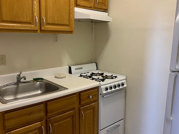 5th image of 25-42 43rd St #B1