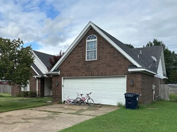 698 Twin Oaks Dr, Marion, AR 72364