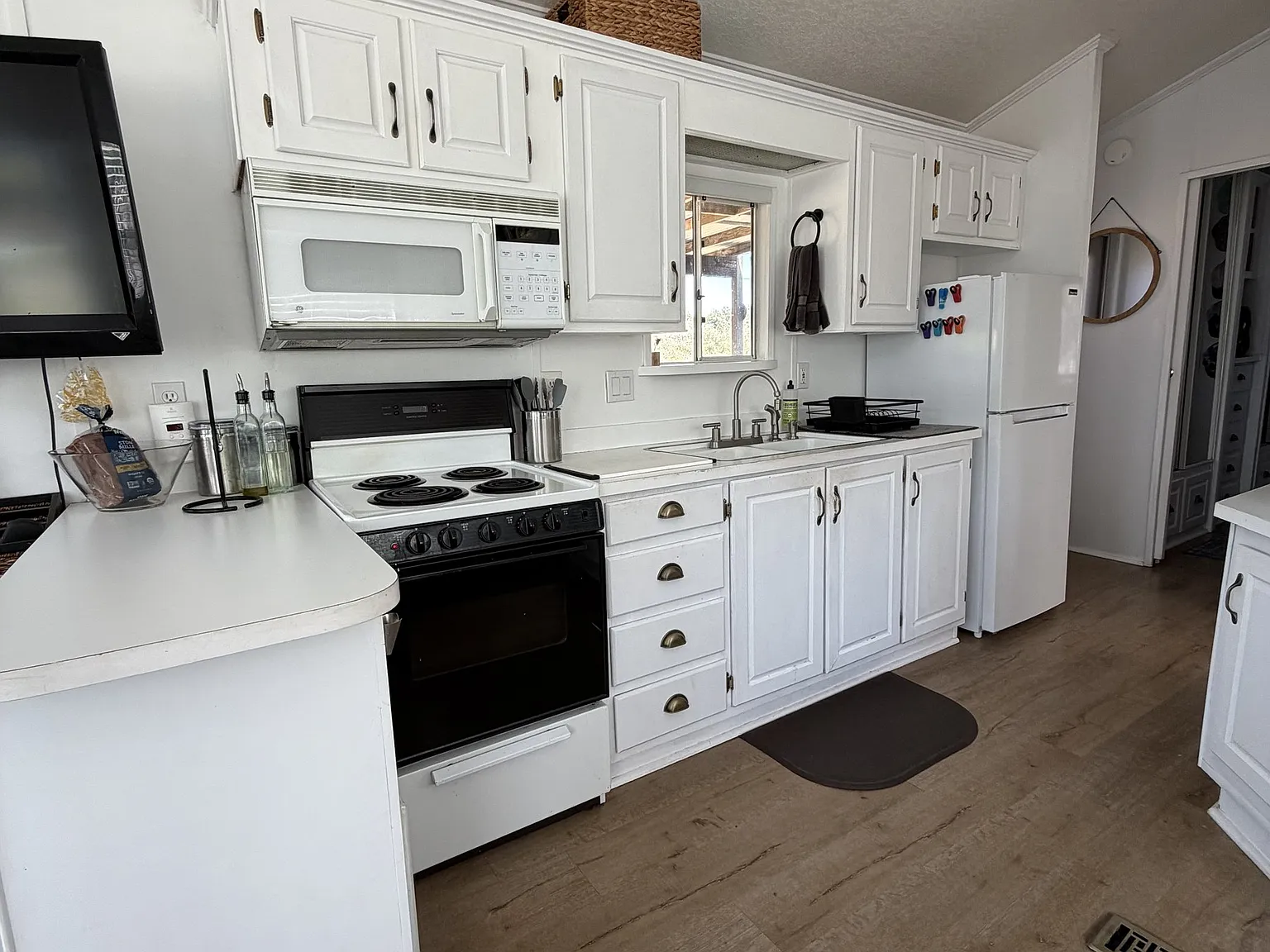 1 bed, 400 sqft, $2,195 — Photo 3
