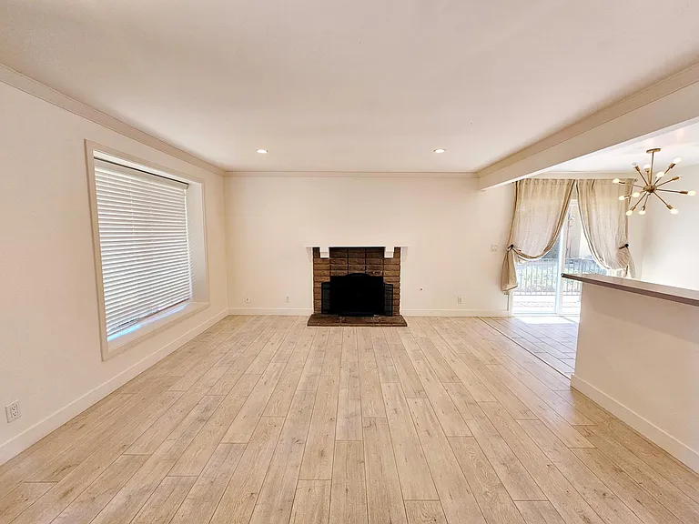 18359 Camino Bello #A — Photo 5
