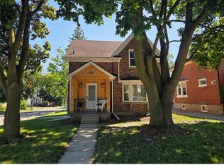30 Dunbar Rd S, Waterloo, ON N2L2E3