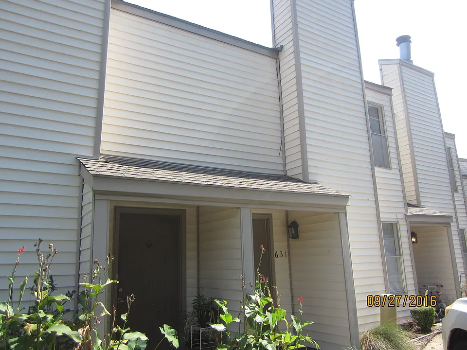 631 Cedarwood Dr