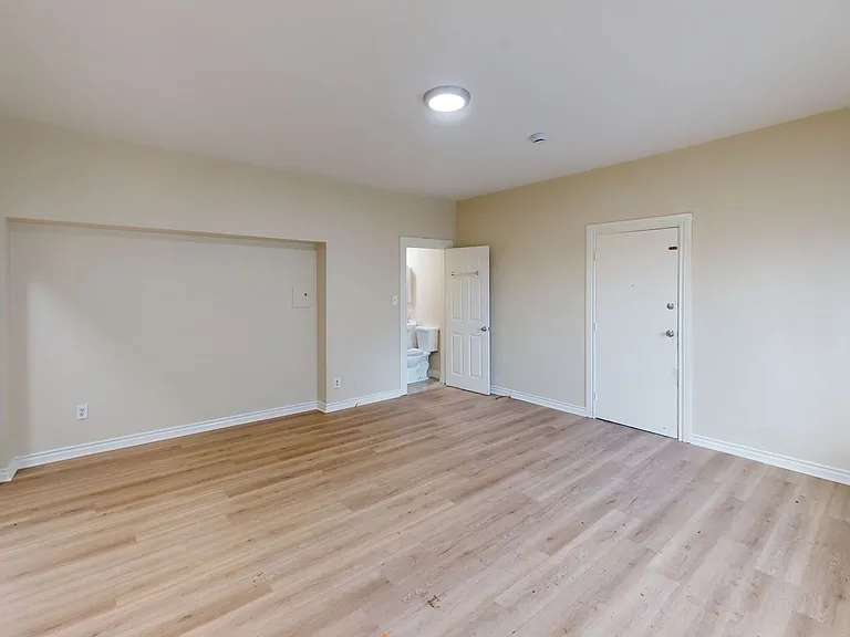 405 Soto. — Photo 2