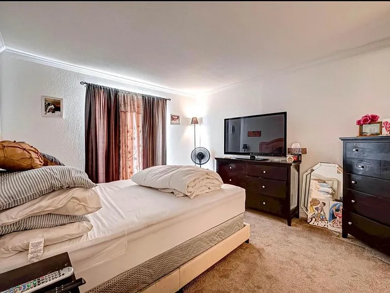 3005 Walnut Bend Ln #15 — Photo 5