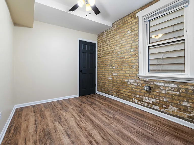 2645 N Ridgeway Ave #1 — Photo 7