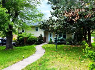 101 Country Lodge Rd, Waynesboro, VA 22980