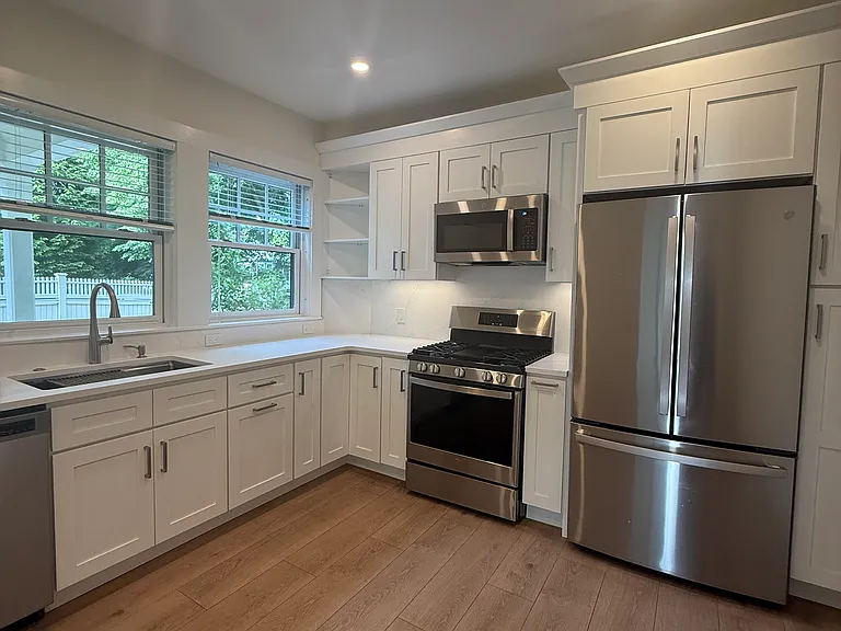 693 Commonwealth Ave #1 — Photo 4