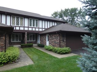 559 Cress Creek Ln, Crystal Lake, IL 60014