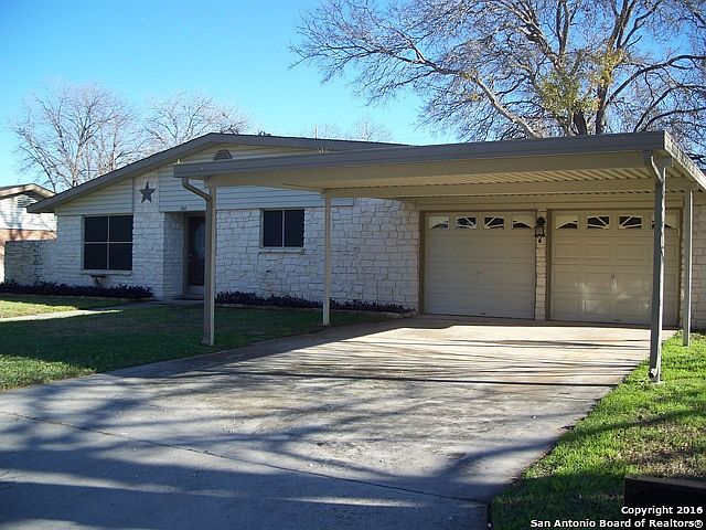 1st image of 306 Pecan Dr