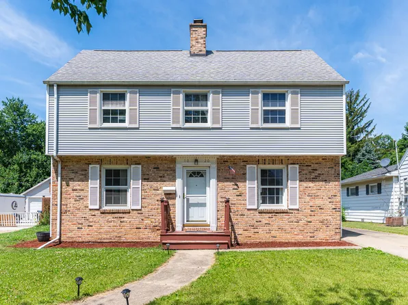 1020 N 8th St, Rochelle, IL 61068