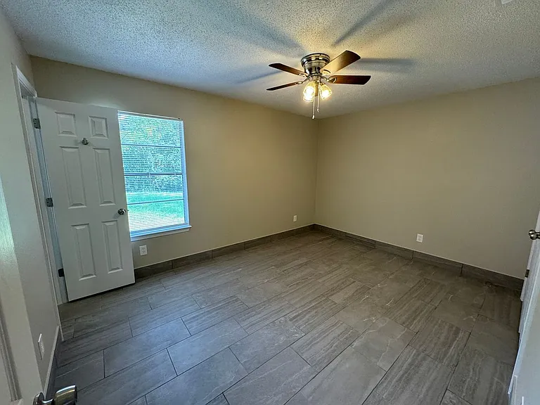 7823 Coronet Ln — Photo 18