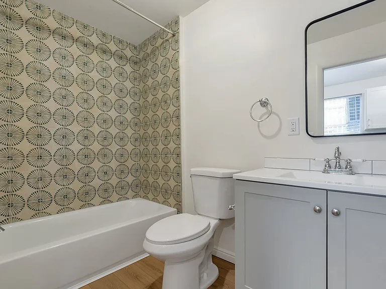 277 N St — Photo 10