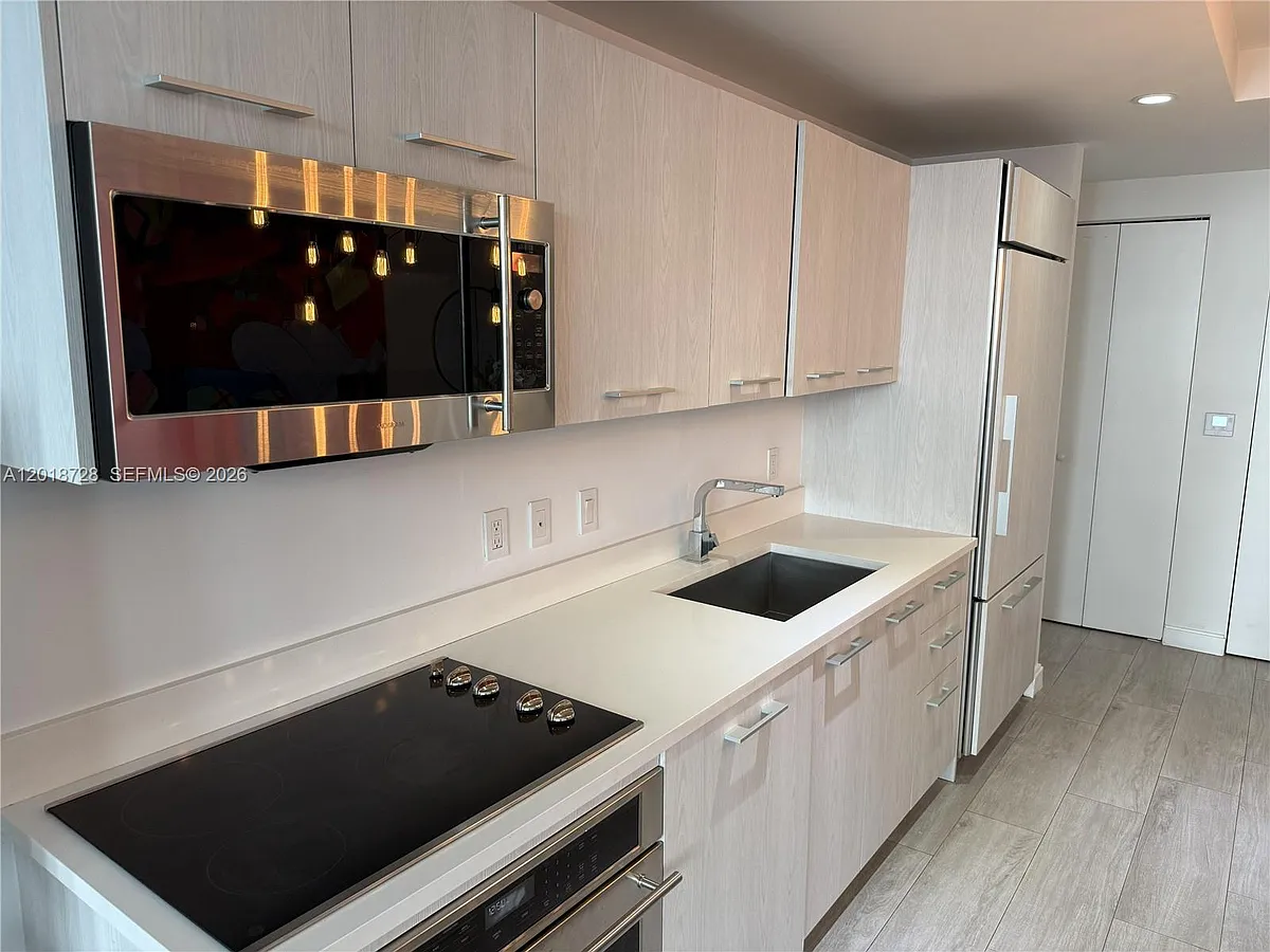 Photo 2 of 7 - 55 SW 9th St #2509 - Miami, FL Building Photo - 55 SW 9th St #2509