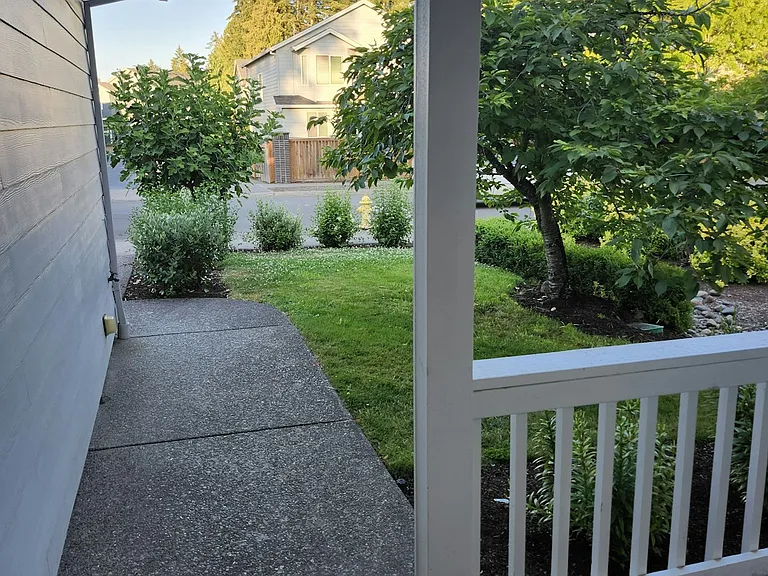 203 NE 55th Ave — Photo 4