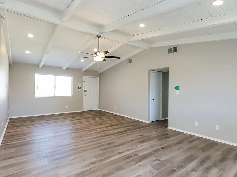 5419 E Delta Ave — Photo 4