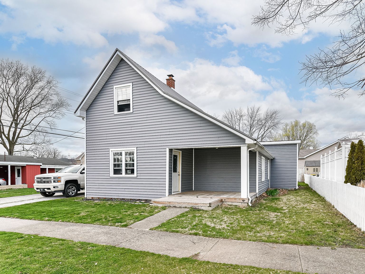 22 E 11th St, Lapel, IN 46051 Zillow