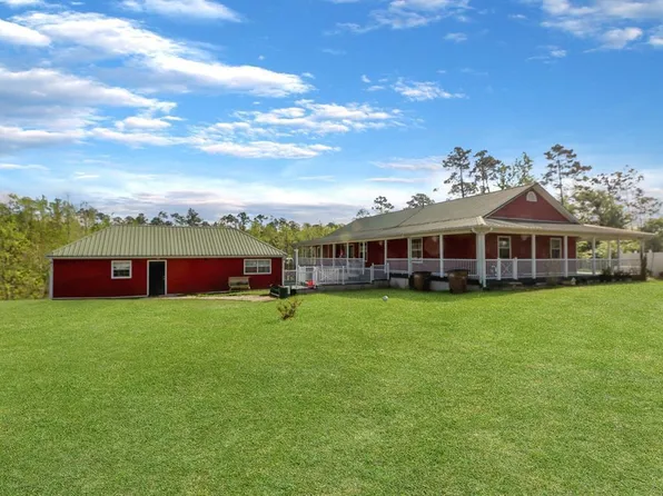 389 E Creekview Dr, Wewahitchka, FL 32465