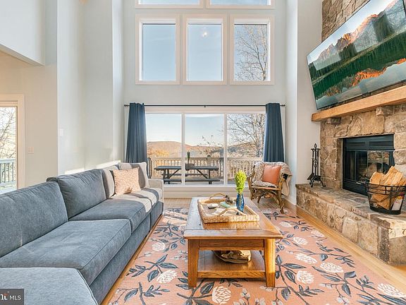 3rd image of 2340 Marsh Hill Rd