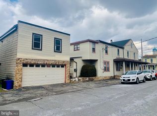 146 S Nichols St, Saint Clair, PA 17970