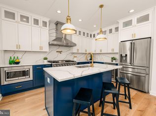 1229 Harbor Island Walk, Baltimore, MD 21230