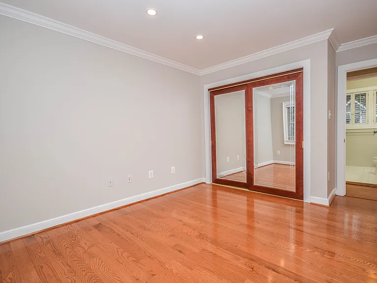9108 Weant Dr — Photo 33