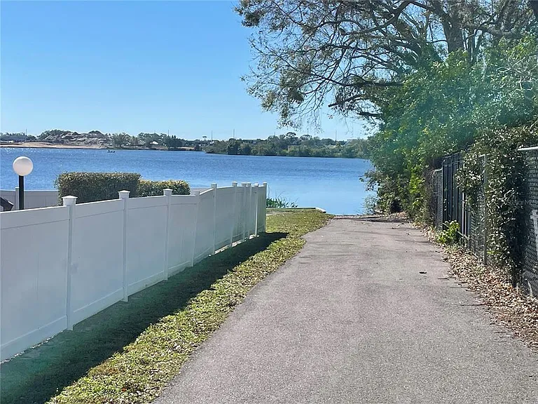 687 Lake Dexter Cir — Photo 32