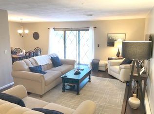 32 Rainbow Pond Dr APT C2, Walpole, MA 02081